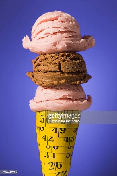 3 Scoops Ice Cream Cone Photos Et Images De Collection Getty Images