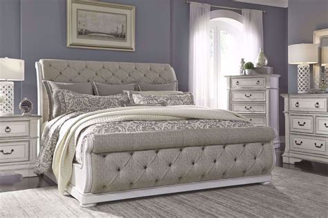 Charlotte 3 Piece Queen Bedroom Set At Gardner White