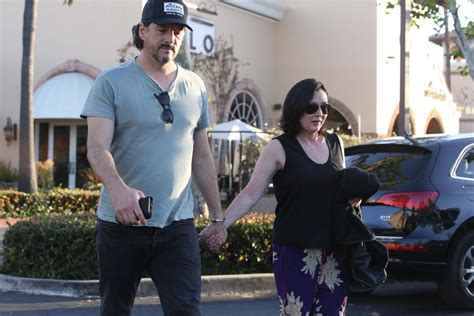 Shannen Doherty Goes On Date With Husband After Cancer Surgery