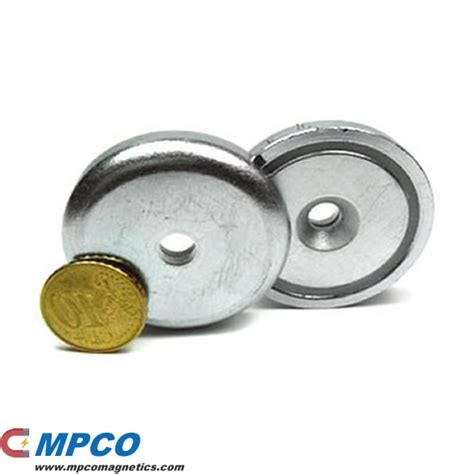 Neodymium Mounting Magnet w Bore Ø38 mm MPCO Magnets