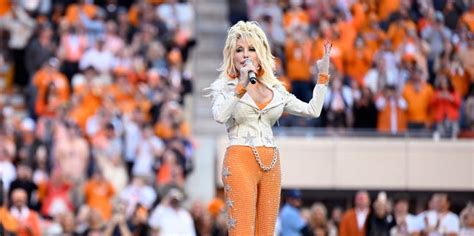 Dolly Parton Is Performing at the Dallas Cowboys Halftime Show