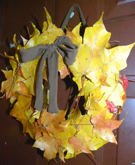 Growing the home: Fall Leaf Wreath