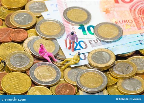 Euro Monety I Euro Banknoty Zdjęcie Stock - Obraz złożonej z skarb ...