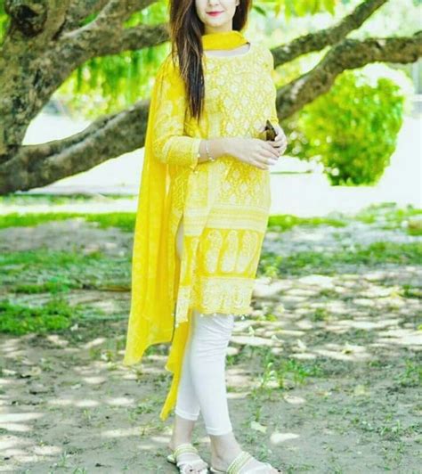 Pin By Haniya Malik On Fashion Style Beautiful Dress Designs Asian