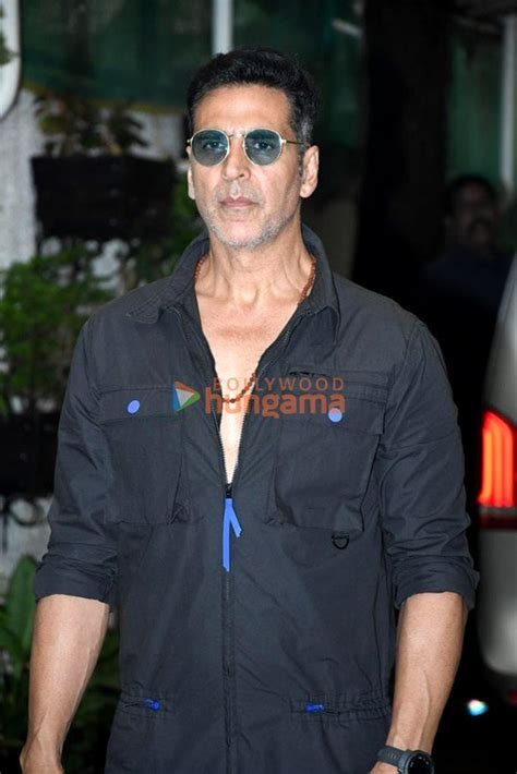 Photos Akshay Kumar Snapped Post Dubbing For The Film The Great Indian