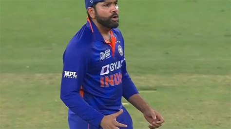 Rohit Sharma Angry When Arshdeep Left The Catch Youtube