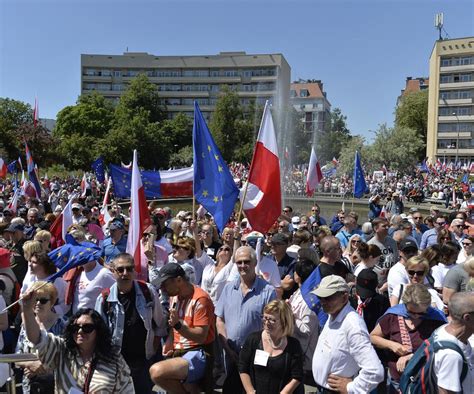 Marsz Miliona Serc W Warszawie Data Godzina Trasa Przemarszu