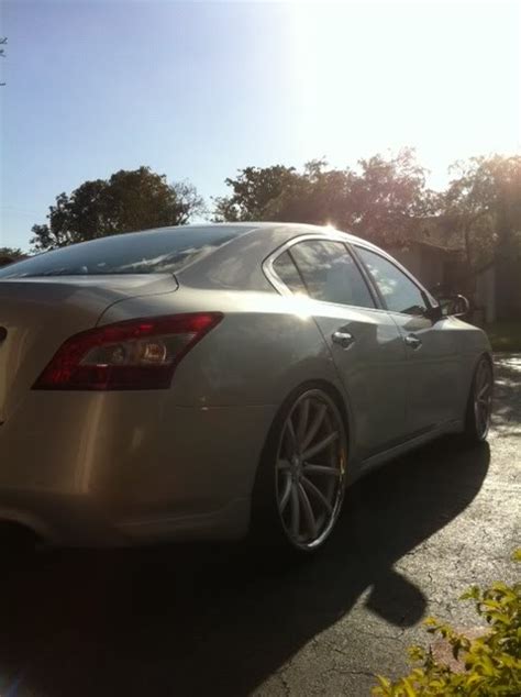 Nissan Maxima Custom Wheels Vossen CV1 22x9 0 ET Tire Size X R22