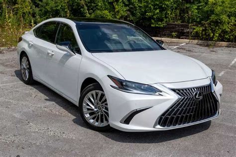 Lexus Es Ultra Luxury Hybrid Amalle Tiphanie