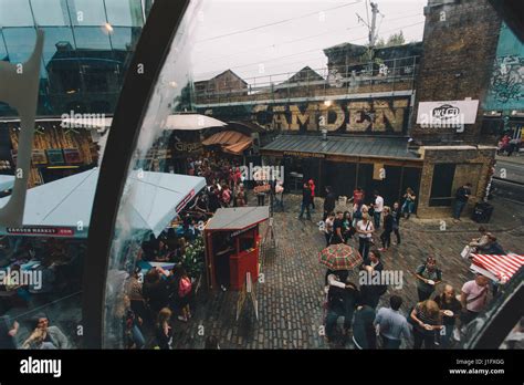 Camden town street art hi-res stock photography and images - Alamy