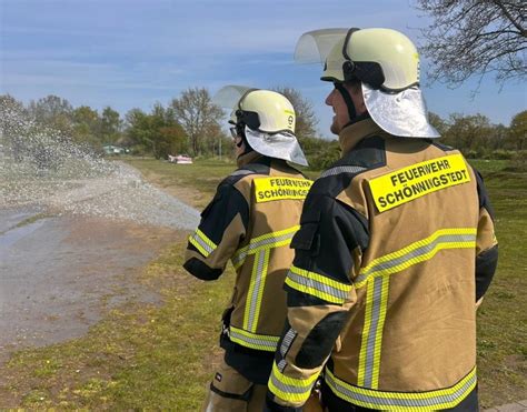 Neue Einsatzkräfte für Feuerwehr Schönningstedt Freiwillige