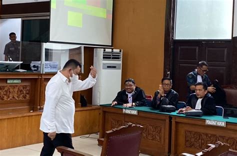 Fakta Ekspresi Lemas Kuat Maruf Usai Divonis Tahun Penjara Tidak