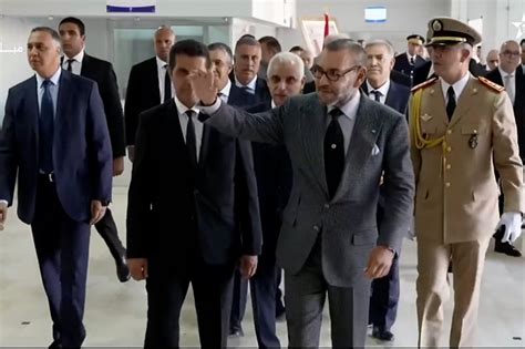 Séisme le Roi Mohammed VI visite le CHU de Marrakech