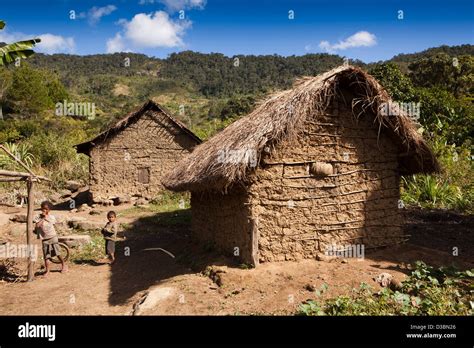 Wattle and daub house hi-res stock photography and images - Alamy