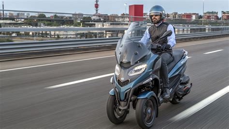 Motorrad Vergleich Piaggio Mp3 530 Hpe Exclusive 2023 Vs Piaggio Mp3