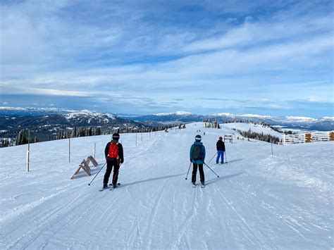 7 Best Idaho Ski Resorts - Thrive In Idaho