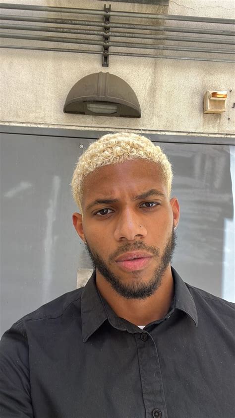 Pin By Jonas Henrique On Cabelo Platinado Men Blonde Hair Bleached