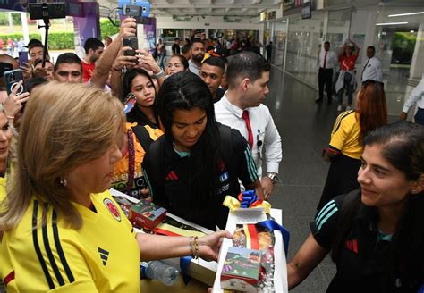 Jugoso premio les ofreció la Gobernadora del Valle Clara Luz Roldán a