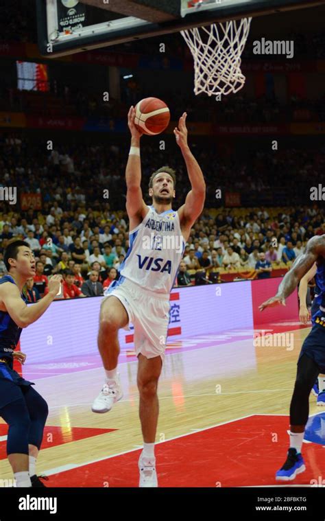 Marcos Delía Argentina Anotando En La Pintura Argentina Corea Del Sur Copa Mundial De