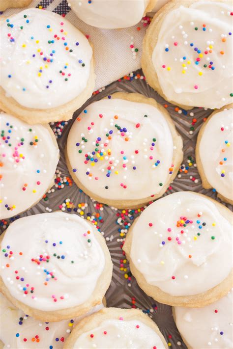 Iced Vanilla Amish Sugar Cookies The Gold Lining Girl