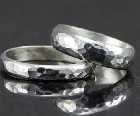 28 Unique Matching Wedding Bands - His & Hers Styles / Couples Rings