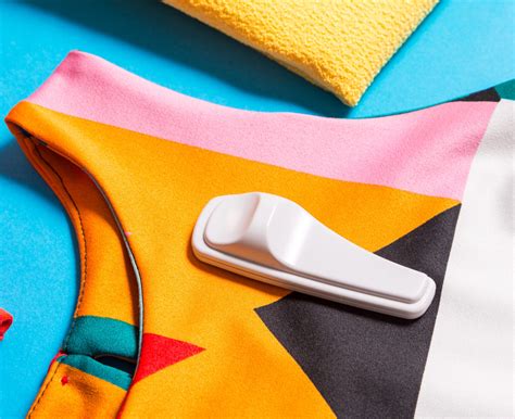 how to open security tag 1