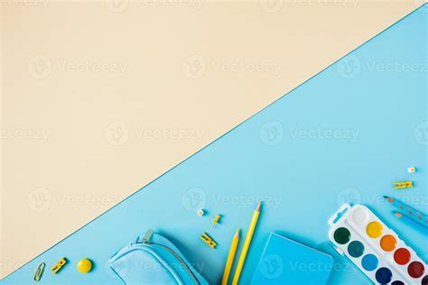 Two-tone background with scattered writing materials. 14533991 Stock ...