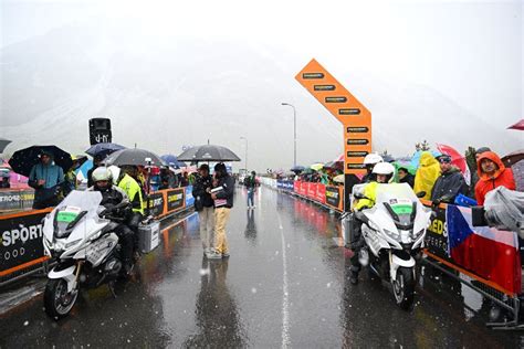 Ben O Connor dit que le Giro d Italia est dirigé par des dinosaures