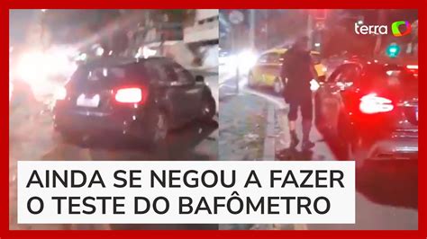 Mulher trafega na contramão e bate em moto ao tentar fugir de blitz da