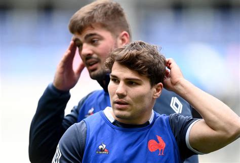 XV De France Le Nouveau Maillot Innovant Des Bleus Pour La Coupe Du