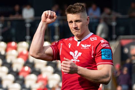 jonathan davies  leave scarlets  insists    retiring