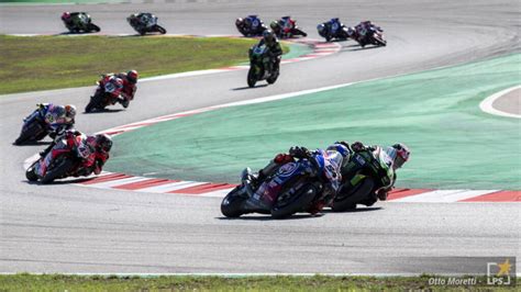 LIVE Superbike GP Portogallo 2021 in DIRETTA caduta di Razgatlıoğlu