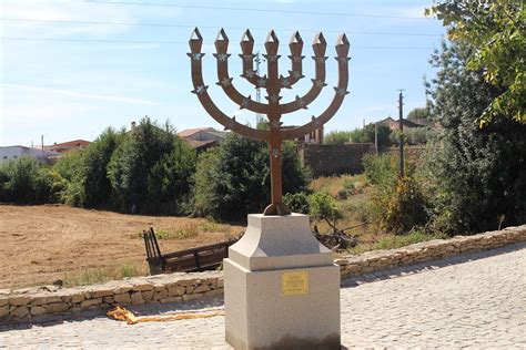 Vilarinho Dos Galegos Inaugura Monumento Em Homenagem Aos Judeus