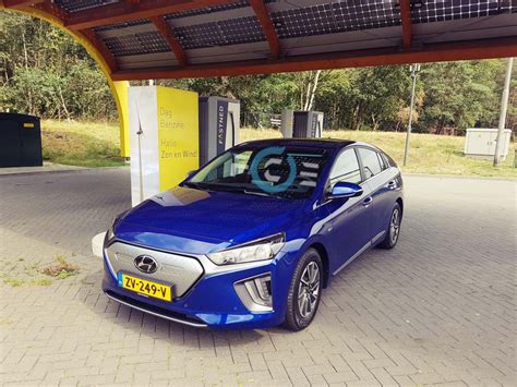 Probamos El Nuevo Hyundai Ioniq El Ctrico De Kwh Equipamiento