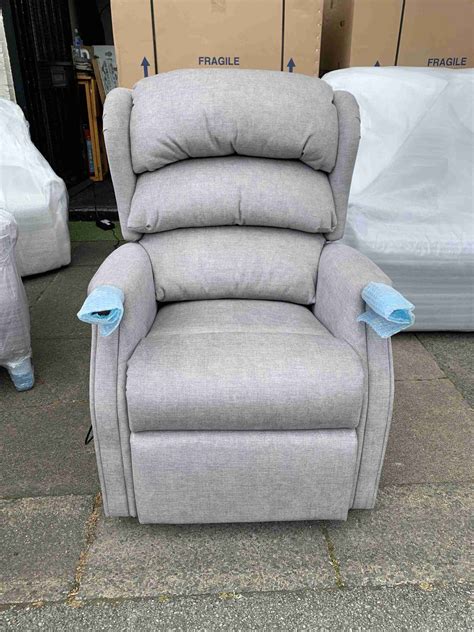 Celebrity Westbury Dual Motor Riser Recliner Derwent Grey In Standard