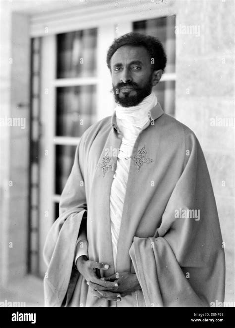 Emperor Haile Selassie Portrait Banque Dimages Noir Et Blanc Alamy