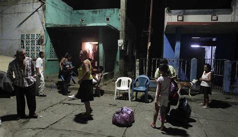 Nicarag Enses Duermen En La Calle Por Temor A Megaterremoto Mundo