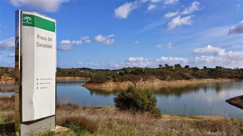 MIL Y UNA HISTORIAS Embalse De Corumbel Bajo