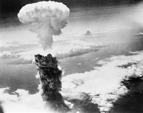 A Look Back The Atomic Bombings Of Hiroshima And Nagasaki Cbs News