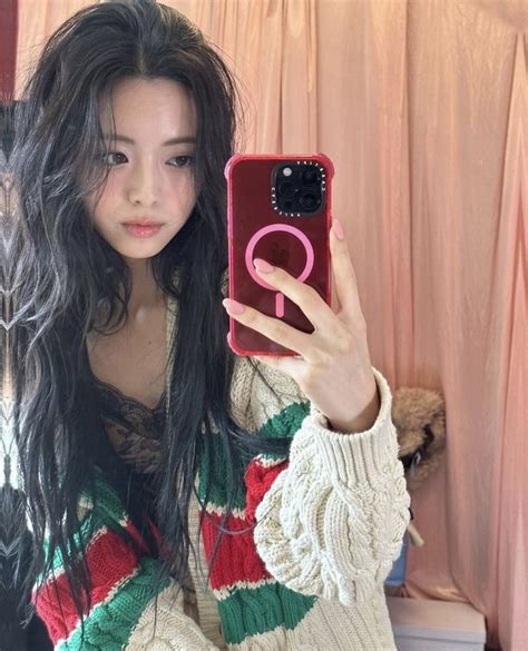 Yuna Itzy Icon Icons Pfp Pfps Mirror Selca Selfie South Korean Girls