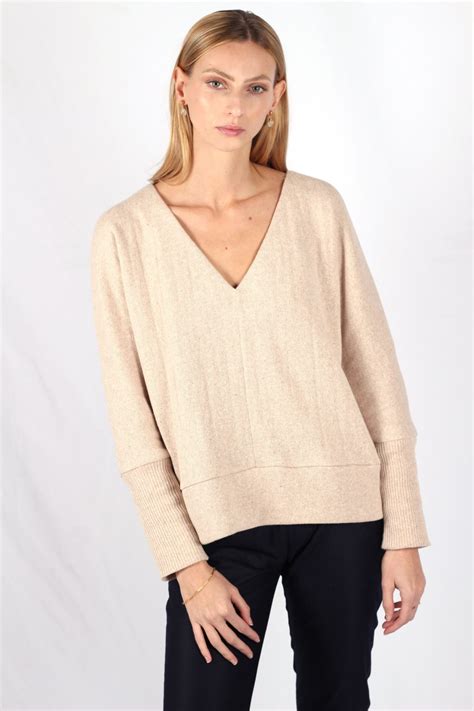 Pull Beige Femme Col V En Coton Fabriqu En France Atode