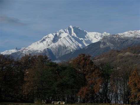 Haut De Cry Vs M Berg Montagne Montagna Mounta Flickr