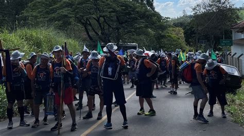 Romeiros De Limeira Seguem Na Caminhada Da F At Aparecida