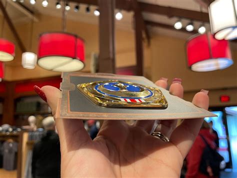 ‘star Wars New Republic Marshal Badge Now Available At Walt Disney