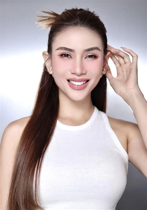 Vo Hoang Yen Revealed The Hidden Corner Of The Modeling Career For The First Time Hurriedly