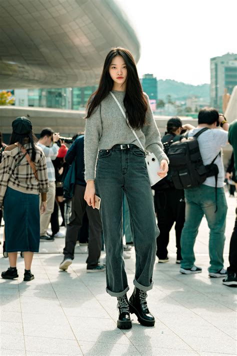 Seoul Fashion Week Streetwear Womens Ss Day Cheveau Seoul