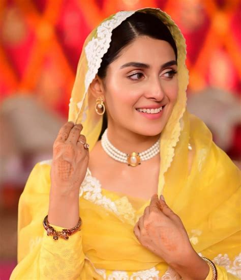 Ayeza Khan Looks Stunning In Latest Shoot 24 7 News What Is Happening Around Us