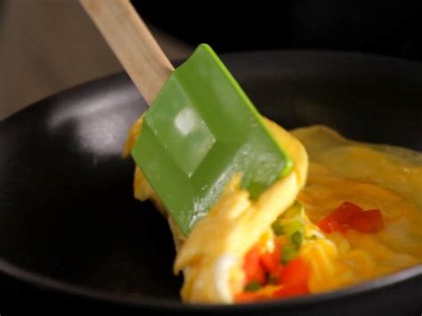 How To Make The Perfect Omelet A Step By Step Guide Recipes And Cooking Food Network Food