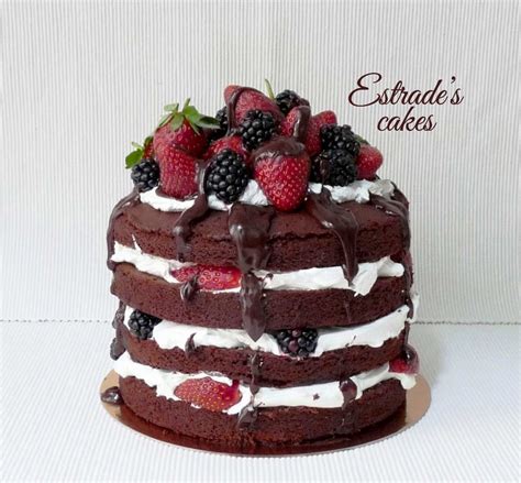 Estrade S Cakes Tarta Desnuda Con Frutos Rojos