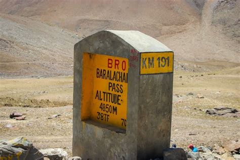 चंद्रताल झील घूमने की जानकारी और पर्यटन स्थल Chandratal Lake Spiti